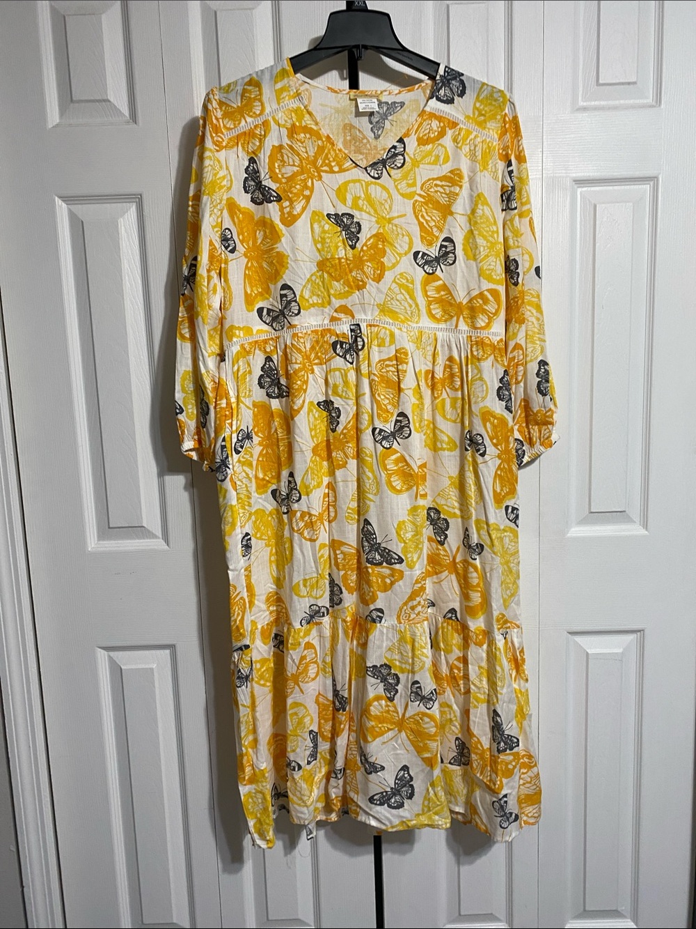 Sweet Magnolia White Yellow Butterfly Tiered Ruffle Hem Maxi Dress size LARGE